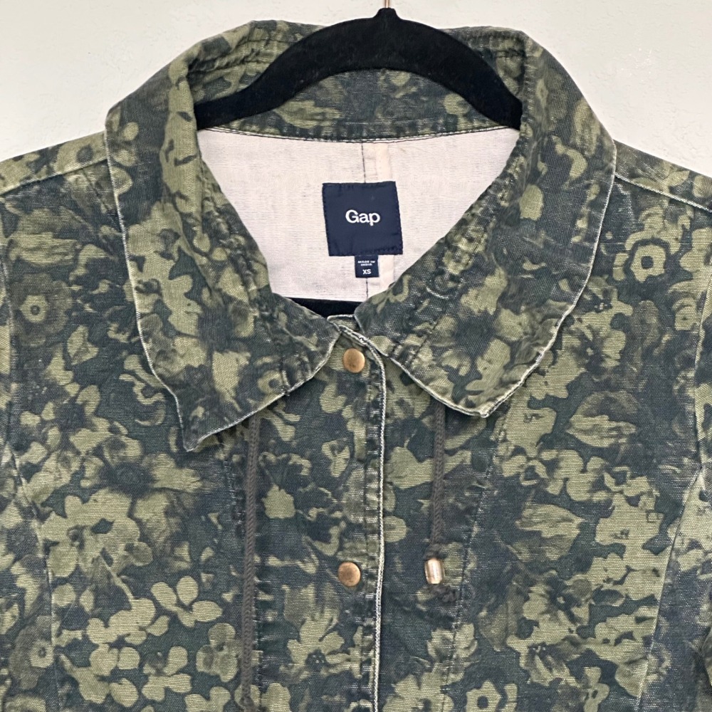 Gap Womens Floral Camo Utility Jacket Green Black Canvas Snap Front XS - Picture 3 of 12